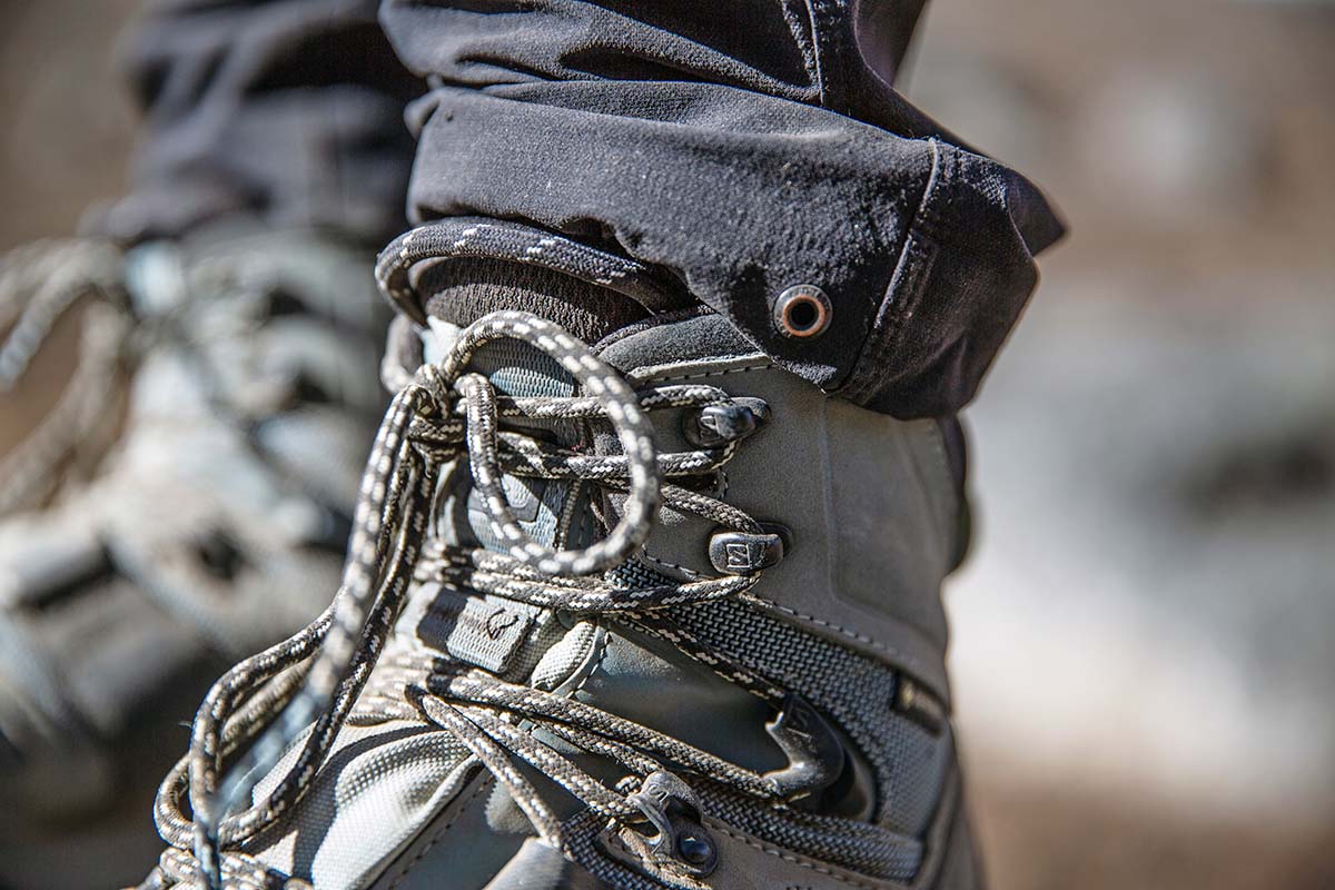 Salomon Quest 4 GTX women's hiking boot (lacing system)